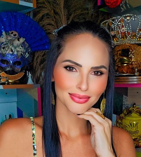 La-Reina-De-Los-Orishas-red-mistica